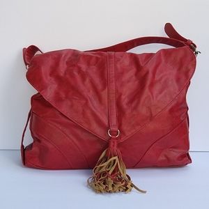 An red tote purse.